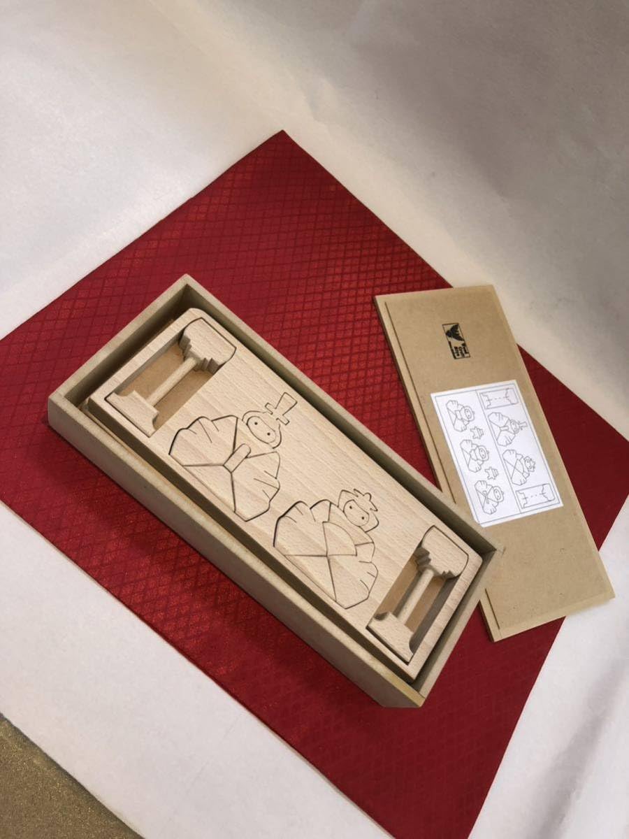 パズル玩具　積木　組み木　お雛様　頭の体操お雛様　屏風は別売 Amazon.co.jp: ひな人形 遊べるお雛様 パズル 組み木 コンパクト